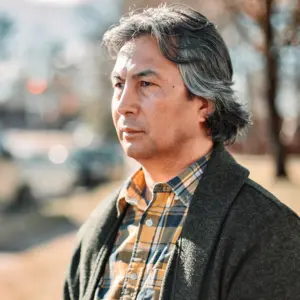 Retrato de Tahir Hamut Izgil