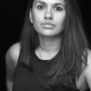 Retrato de Tara Menon