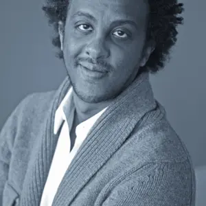 Retrato de  Dinaw Mengestu