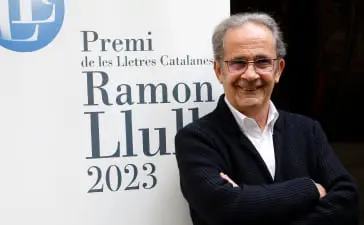Imagen articulo: Andreu Claret rep el XLIII Premi de les Lletres Catalanes Ramon Llull 2023 amb París érem nosaltres