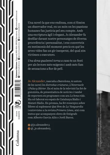 Contraportada Una dona qualsevol torna a casa